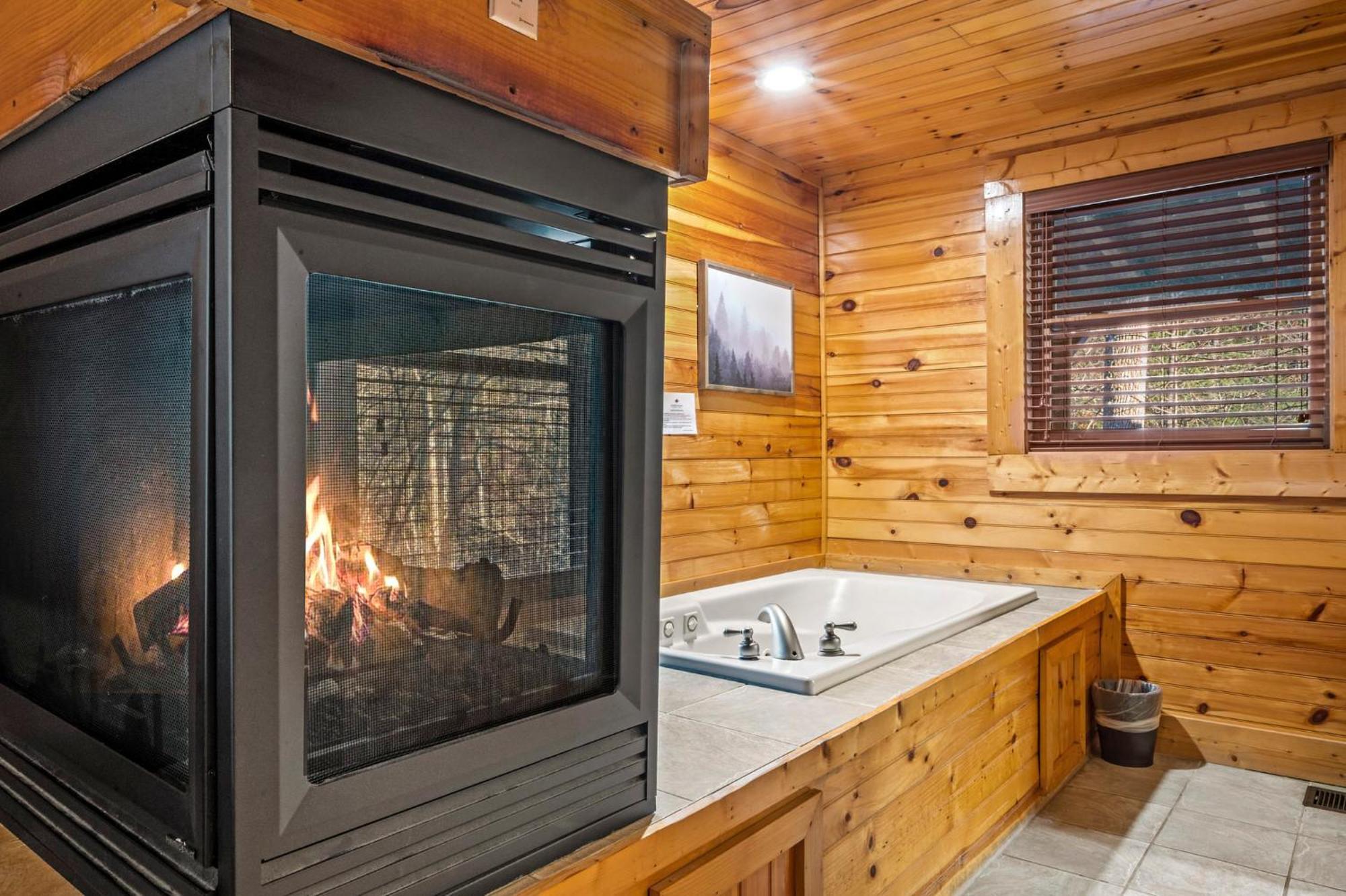 Mountain Laurel Holiday Home Gatlinburg Eksteriør bilde